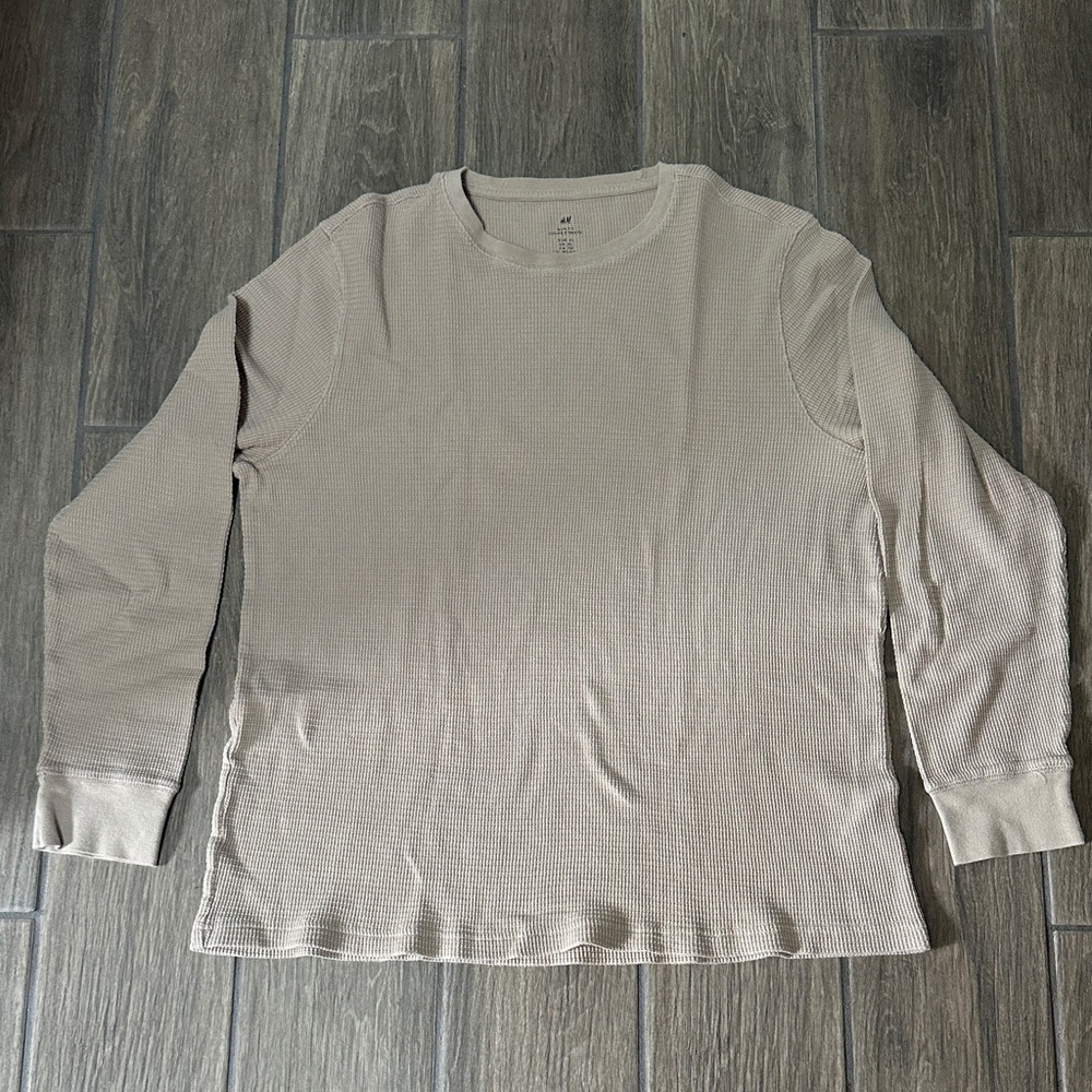 H&M Light Tan Long Sleeve Thermal shirt for men. Size XL